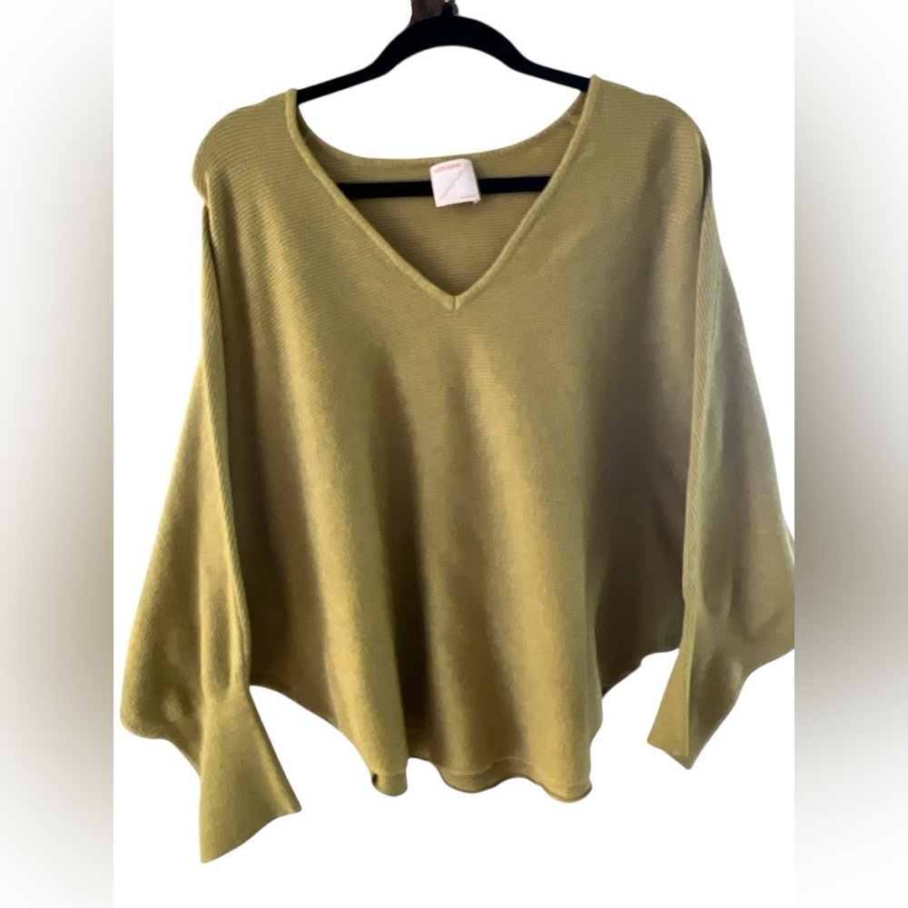 Kerisma Olive Green Dolman Sleeve V-Neck Sweater Top M/L Boho